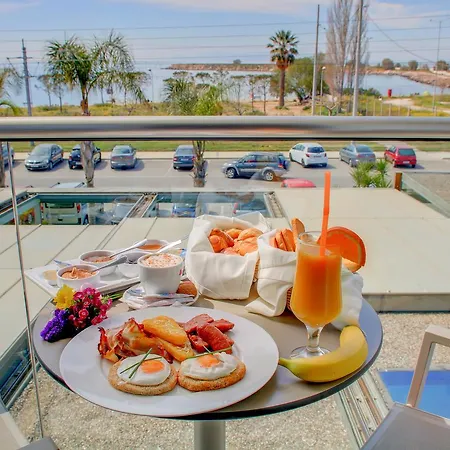 Palace Glyfada Otel 4*